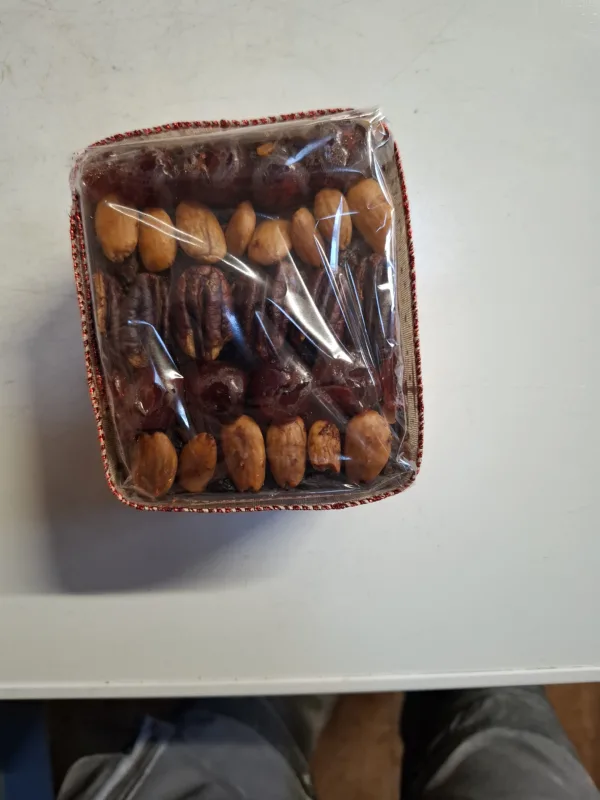 Christmas Cake (Fruit &; Nut Decorated)